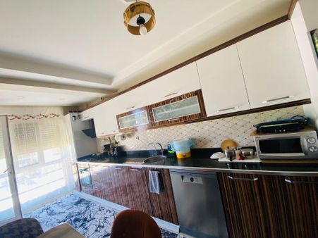 İzmir Torbalı Torbalı Mahallesinde 3+1 Geniş Daire Satılık