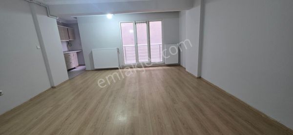 Gülbahar Mahallesi Yenidere Sokak'ta Kiralık 2+1 Daire