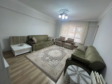 Bilgen Vatan'dan Çaldıran'da Cadde Yakını Giriş Kat Ön Cephe İçerisi Yapılı Masrafsız 2+1