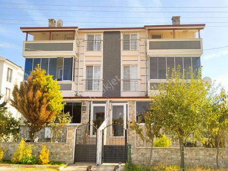 Tekirdağ Yeniçiftlik De Eşyalı Villa