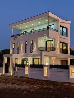 Didimin En Güzel Konumunda Mükemmel Özel Yapım Havuzlu Lüks Vila