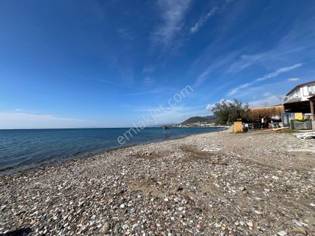 Edremit Avcılaraltı'nda Denize 100 Metre Satılık Villa