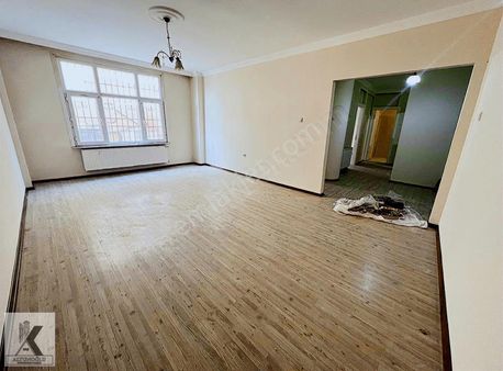 Avcılar Ambarlı Mah.sahil Ve Cadde Yanında 2+1 95m2 Kiralık