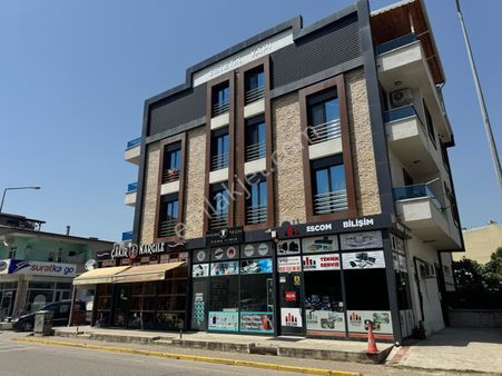 Remax Palas'tan Kartepe İstasyon Mah. 3+1 Satılık Daire