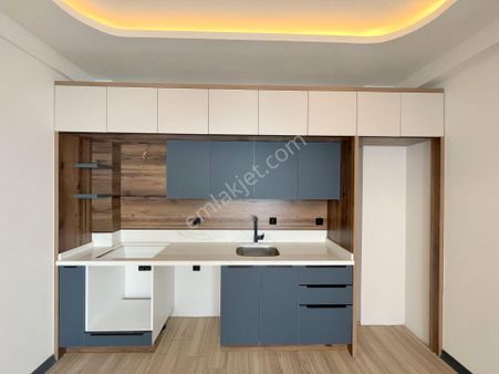 🔴 Güç Gayrimenkul'den Akçay'da Ara Kat Yüksek Kredili Denize 600m Lüx Satılık 1+1 Daire