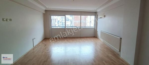 Şehzadeler Utku Mahallesin'de 3+1 Asansörlü Kiralık Daire