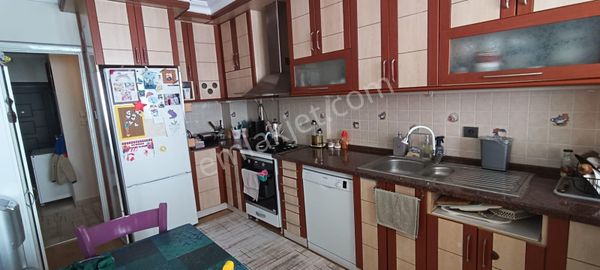 Ender Uysal Gayrimenkulden Yunusemre Mahallesin De Satılık 3+1 Daire..