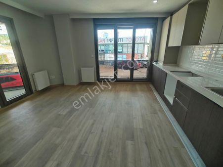 Emlak Dünyasından Küçükyalı'da 1+1 Bahçe Kullanımlı Sıfır Daire