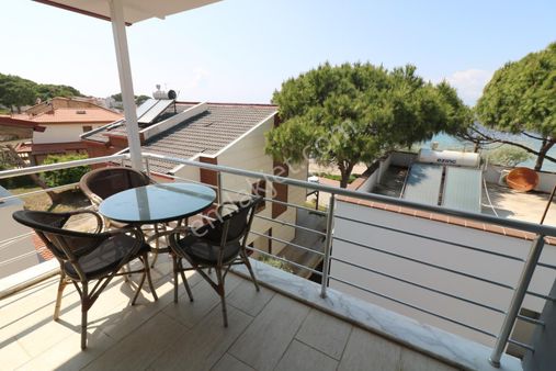 Denizli Öğretmenler Sitesi'nde Satılık Deniz Manzaralı Eşyalı 1+1 Daire