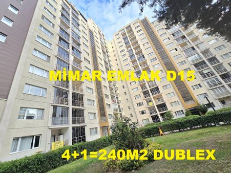Beylikdüzü 4+1=240m2 Dublex 3 Teras Balkon 3 Wc Banyo Masrafsız