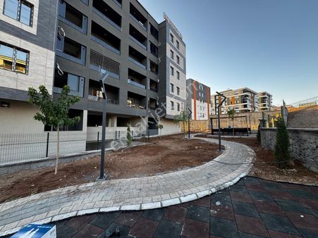 Emlak 72den Çamlıtepede Satılık 3.5+1 Lüx Saire