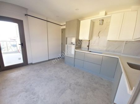 Kz Grup'tan İncilipınar'da Cadde Üstü 2+1 110m2 Sıfır Satılık Daire