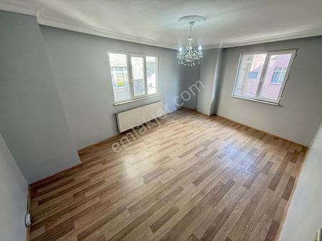 Para'dn 2+1 Eşyasız Kapalı Mutfak Balkonlu