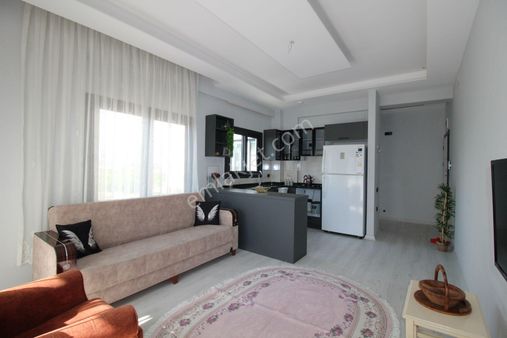 Aslan'dan Tömük'de Havuzlu Site İçi Eşyalı Kiralık 1+1