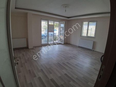 2+1 Bağımsız Salon Ön Cephe Asansörlü Bina Satılık Daire Yıldız Emlak'tan