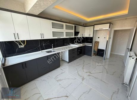 Sille Yolunda Paşam Pastanesi Üzeri 3+1 İçi Yapılı Daire