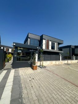 Kuşadasısoğucakta Satilik 3+1 Mustakil