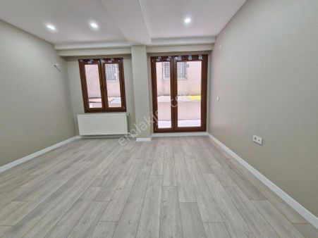 Küçükçekmece Gültepede Satılık Sıfır Müstakil Bahçeli 80 M2 2+1 Arakat