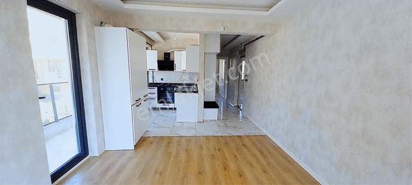 Süper Lüx Geniş Ferah Boş Oturmaya Hazır 1+1 İskanlı