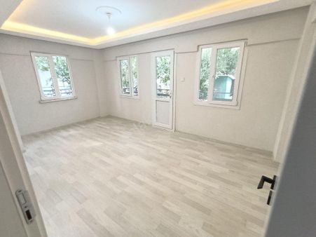 Taş Emlak'tan Sarımsaklı Plajına Yürüme Mesafesinde Fırsat Daire