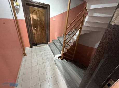 Zengin İnşaat Tan Kiralık Orta Kat Daire Köşe Başı Kullanışlı