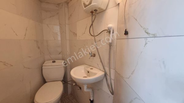 Üç Kapılar Yakını 40 M2 Kiralık Dükkan
