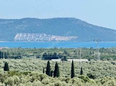 Didim Akbük Mahallesinde Fevzipaşa Bölgesinde Sıfır Yapıda Doğayla İçiçe Özel Bahçe Alanları