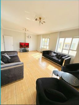 Özkılıç Emlaktan İpekyolu Uzeri Satilik Daire