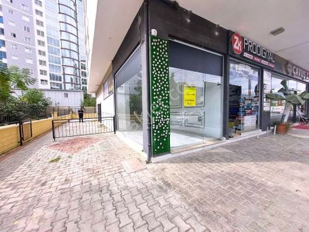 Mahmutlar Mahallesi Atatürk Caddesi Üzerinde Köşebaşı Kiralık Dükkan