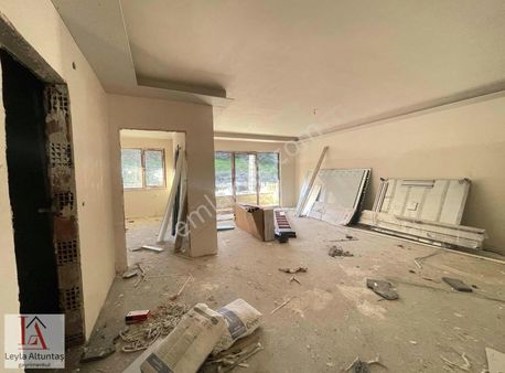 Kaşüstü Vadipark Sitesinde Satılık Sıfır 1+1 Daire