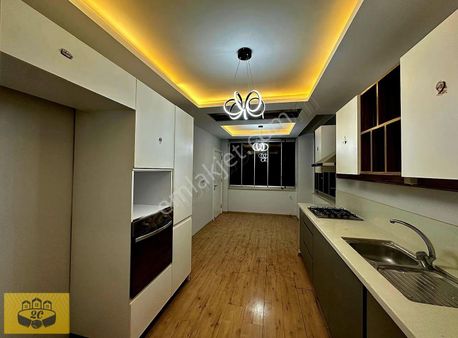 100.yılda Güvenlikli Sitede 3+1 Açık Mutfak+çift Banyolu Satılık