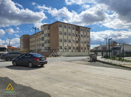 Kapaklı Okullar Mevkiinde Teraslı Ve Kapalı Otoparklı 1+1 Daire