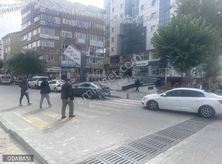 Meydanda Satılık Taksi Durağı