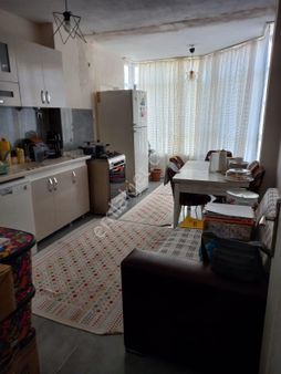 Vega'dan Mezitli Cuma Pazarı Cıvarında Site İçinde Satılık 3+1 Daire