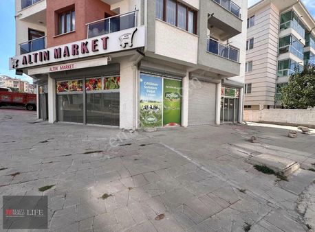 Rw Lıfe// 71 Evler Mah. Köşe Parsel Geniş Kiralık Dükkan