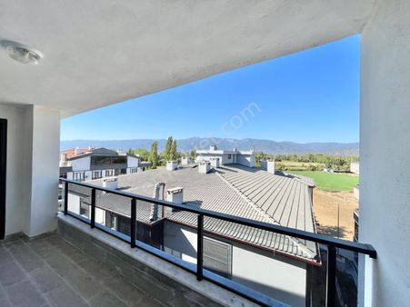 Berkay Demirel'den Akçayda Ebeveyn Banyolu Sıfır 3+1 Dubleks