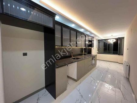 Soft Yapı'dan Full Dekorlu Lüks Metrobüse Yürüme Acill Satılık Daire