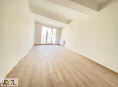 Lider'den Küçükyalı Ulaşıma Yakın Sıfır 3.kat Ön Cephe 2+1