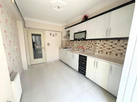 Köşk Mahallesi'nde Asansörlü Binada Masrafsız 3+1 Daire!