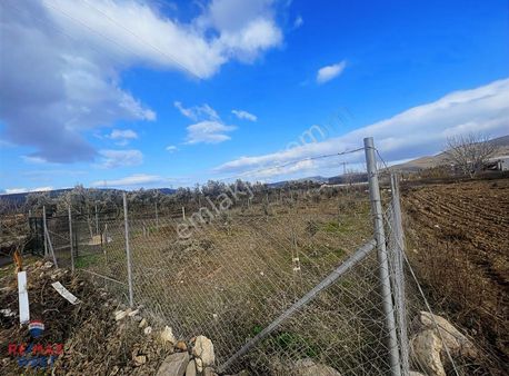 Aliaga, Helvacıda Müstakil Tapulu, Çanakale Yoluna Yakın Tarla