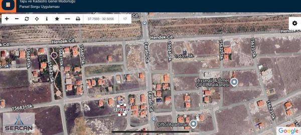 Alakovada Satılık 500 M2 Köşe Parsel 4 Dairelik Arsa