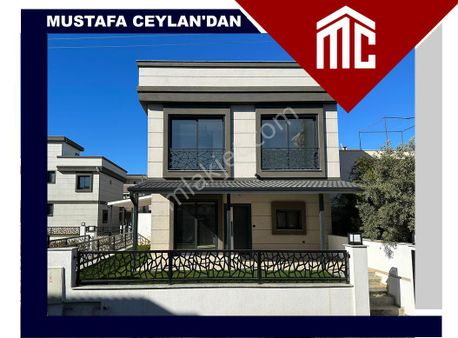 İzmir Seferihisar Doğanbeyde 2+1 Satılık Yazlık Villa Sahile 300 Metre Mesafede