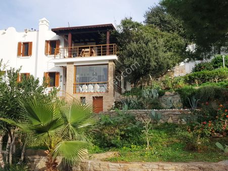 Bodrum Gümüşlük Gümsan 1 Sitesinde Satılık 3+1 Dubleks Mesken