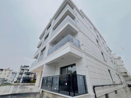 🎊aygül Farkı İle Akçay'ın Mükemmel Konumunda Denize Çok Yakın Ön Cephe Sıfır Lüks Satılık 2+1 Daire