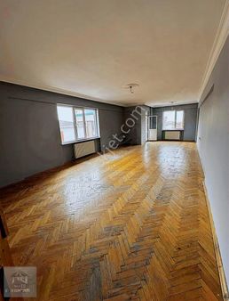 Nefesten Reşadiye Mahallesinde 3+1 160m2 Geniş Fırsat Daire