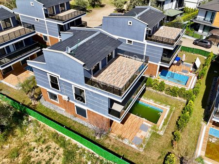 Akçay Aras Emlaktan Gürede Site İçi Müstakil 5+1 Havuzlu Villa