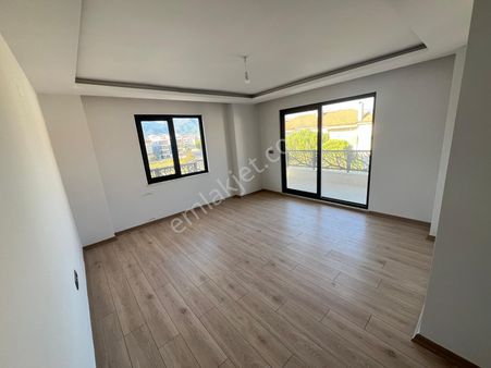 Akçay Aras Emlaktan Altınkumda Denize 350 Metre 4+1 Ön Cephe Dubleks