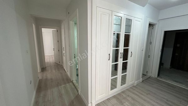 Yıldız Emlaktan Satılık 3+1 Daire