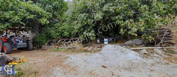 Kuyucak Mah İki Parsel İçinde Taş Ev Arsası