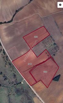 Megeden Hayırlarda Yola 200 M Cepheli Satılık Tarla